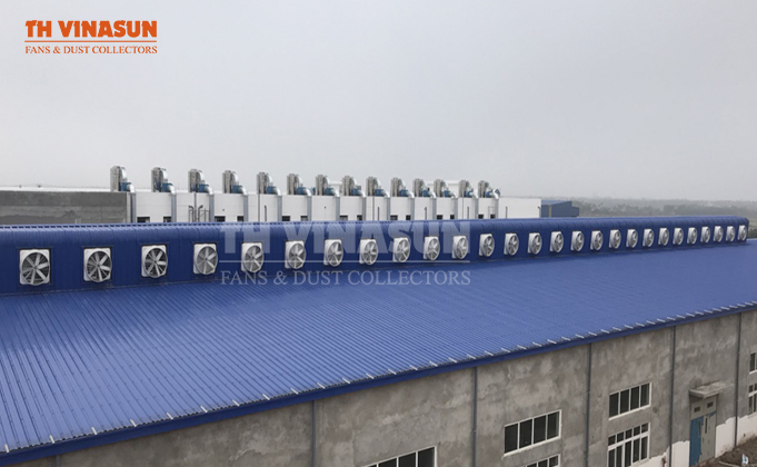 Lắp đặt hệ thống quạt thông gió để làm mát nhà xưởng