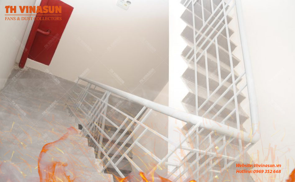 cầu thang thoát hiểm chung cư